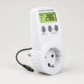 Weißes Steckdosen-Thermostat mit LCD-Anzeige, Schuko-Steckdose und abgesetztem Temperaturfühler.